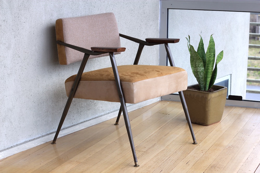 Minimalist brown arm chair